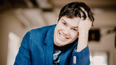Klavierrezital Robert Neumann - Musik im Mondschein - Robert Neumann zu Gast auf dem Kultur Gut Hasselburg